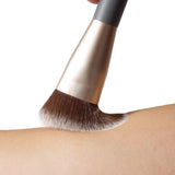 jane iredale - Multi-Use Blending Brush - Mehrzweckpinsel - jane iredale Mineral Make-up - ZEITWUNDER Onlineshop - Kosmetik online kaufen
